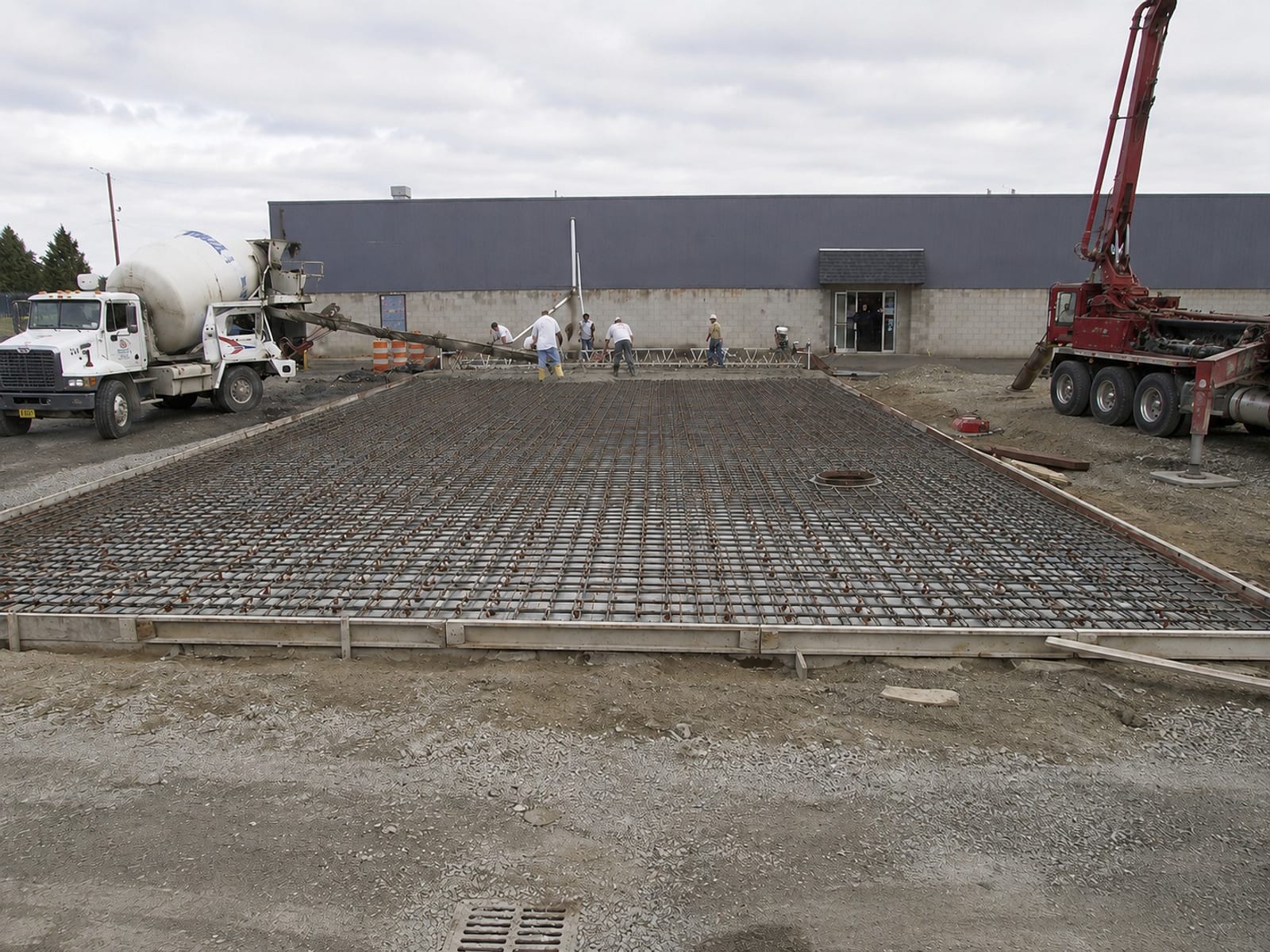 Large commercial concrete floor slab in a Pittsburgh facility